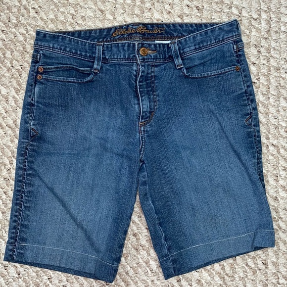 2 for $20 or 5 for $40
EDDIE BAUER SHORTS - SIZE 8 - Picture 1 of 5